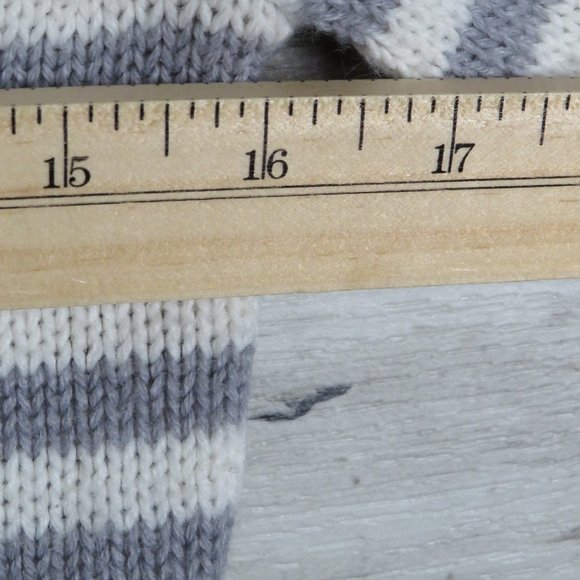 Derek Heart* Women's Long Sleeve Crew Neck Straight Hem Pullover Sweater~ Medium - Picture 6 of 10